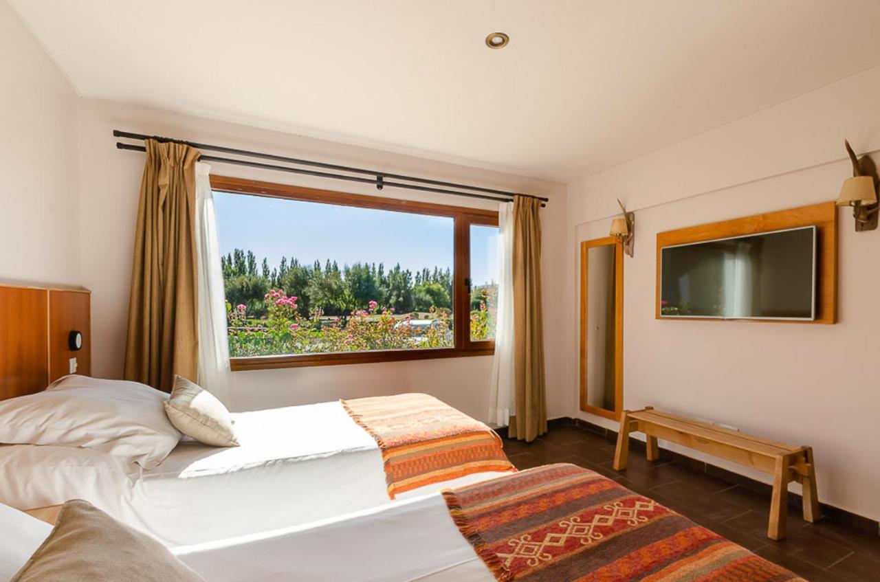 Apartment with Lake View,1372633520:JPEG